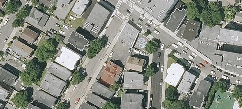 Thornton St
