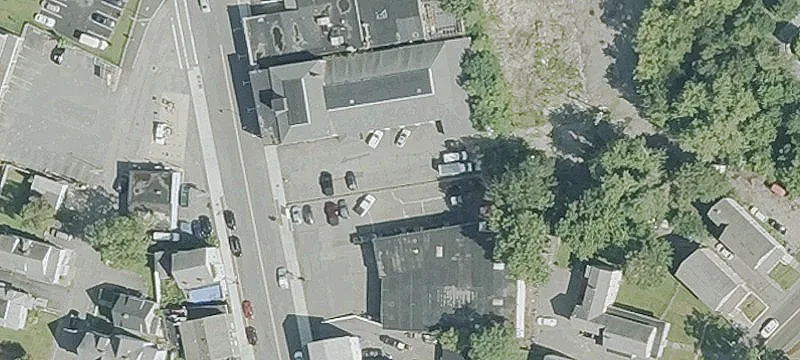 Weir St