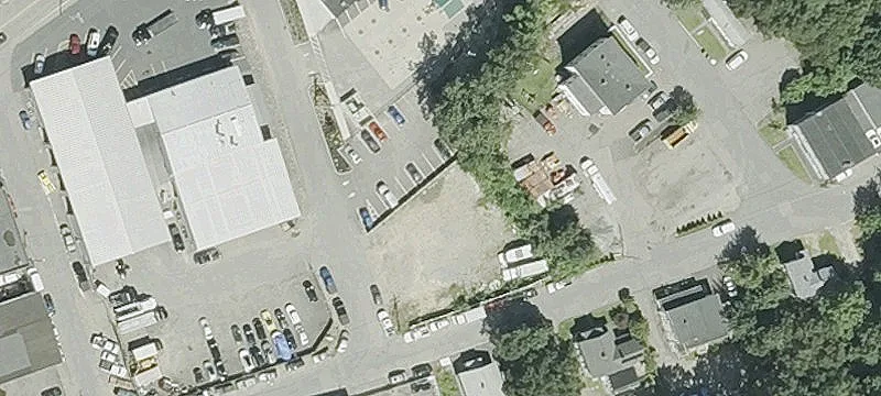 Perkins St