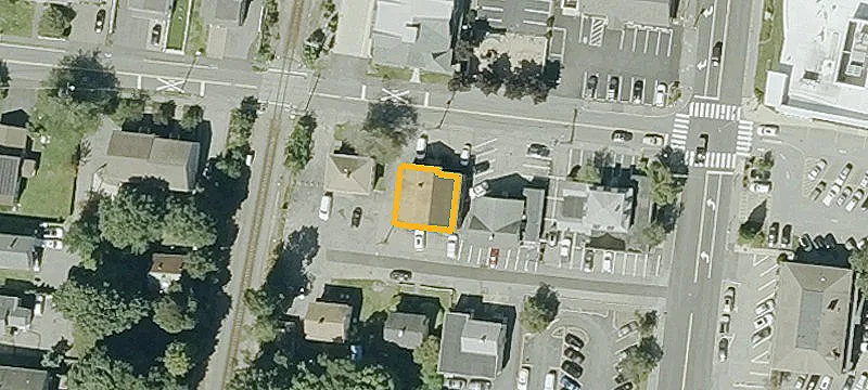 14 Oak St