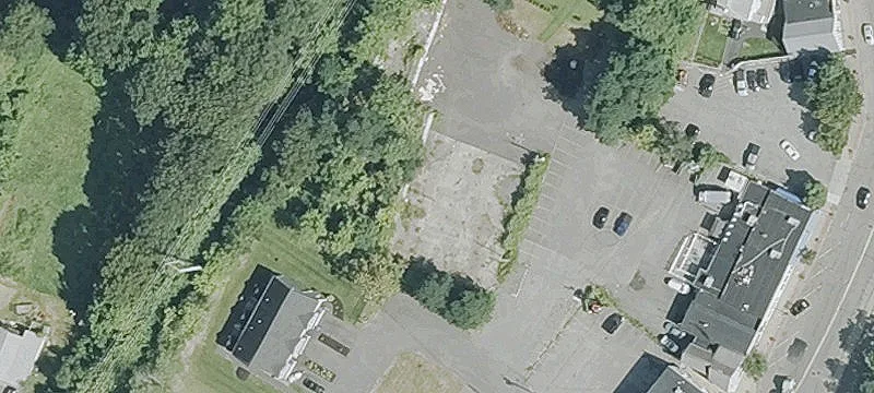 Staples Ave