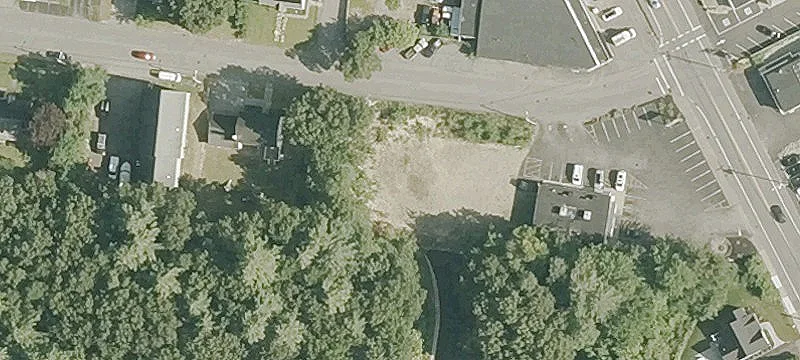 2 Tisdale St