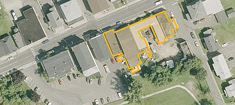 2047 Main St