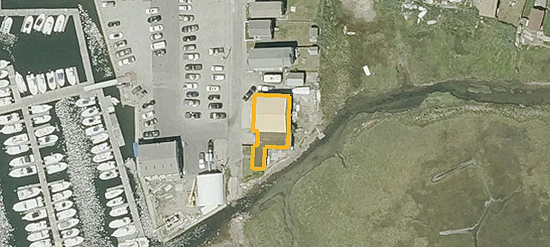 8 Cross St