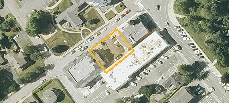 44 School St