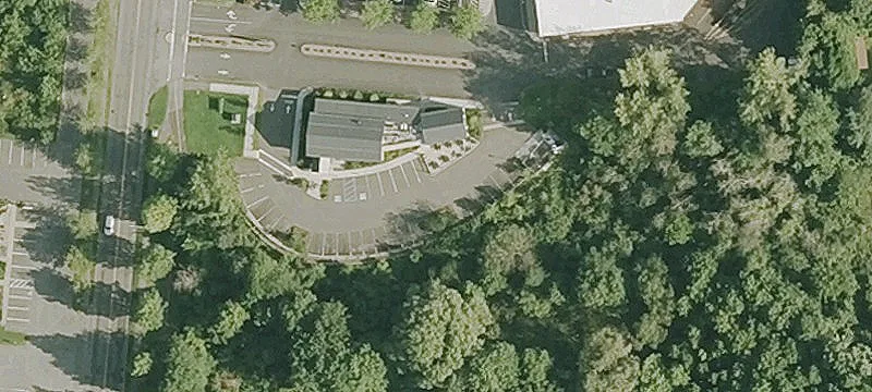 40 University Dr