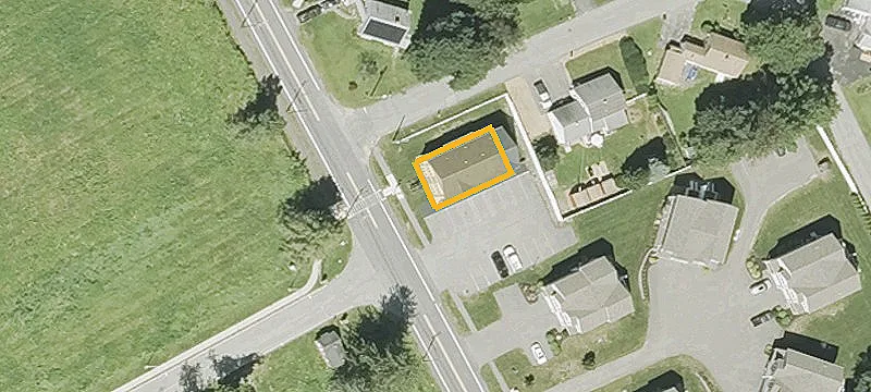 83 Maple Ave, Unit B