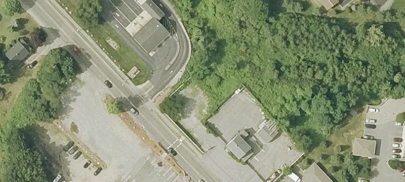 1600 Main St