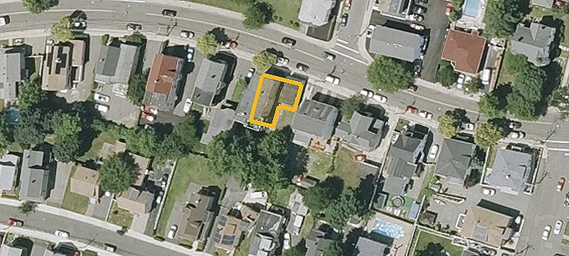 327 Bch St