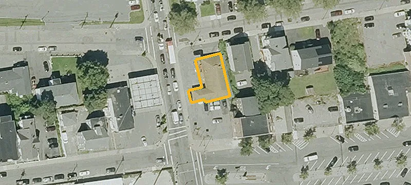 76 Warren Ave