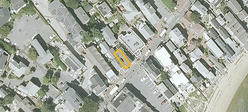 342 Commercial St