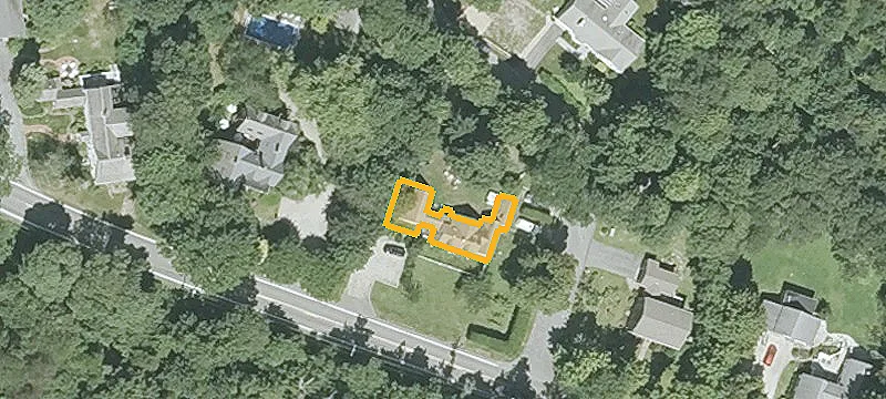 1217 Main St