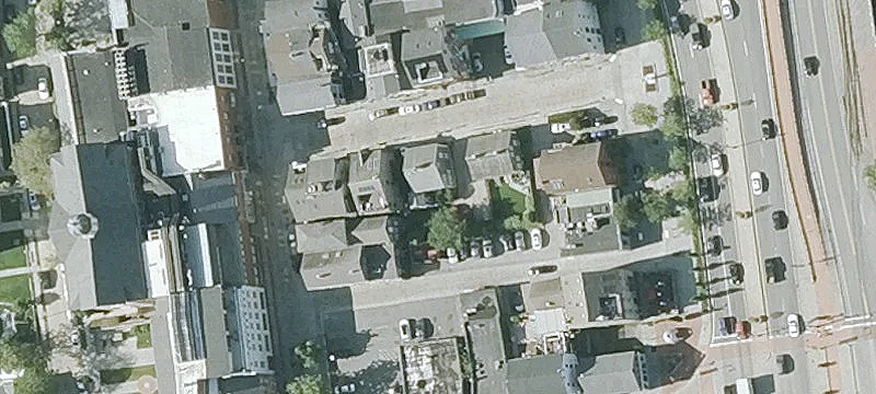 24 Ctr St