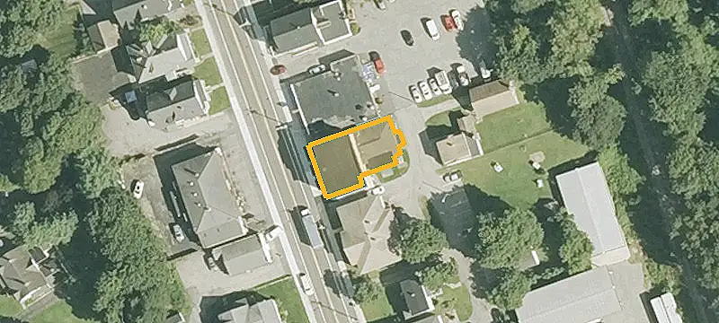 301 Main St