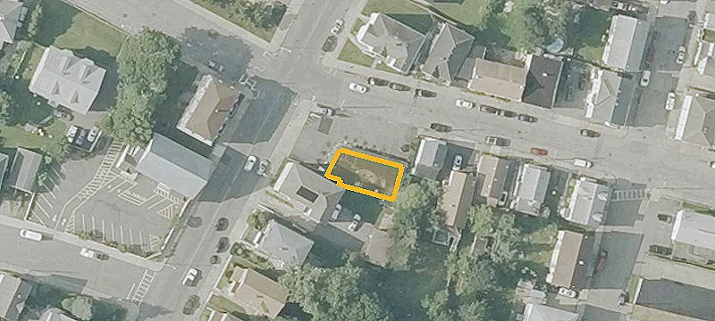 1892 Main St