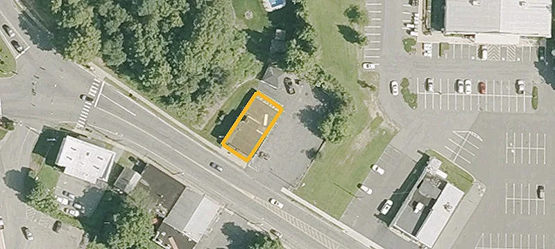 1615 Main St