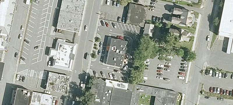 18 1st St