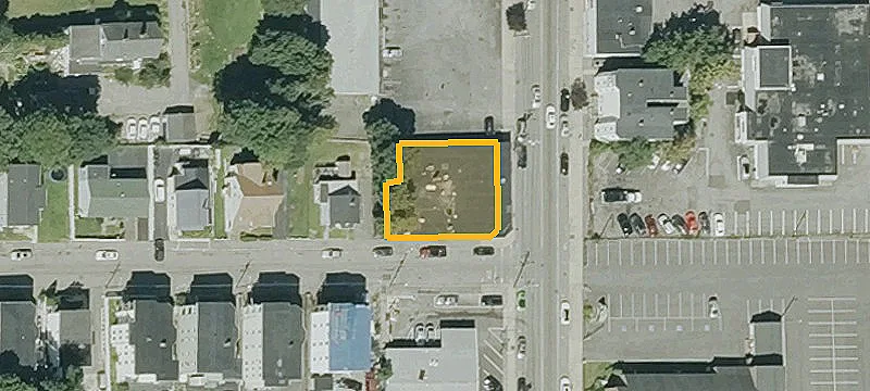 364 Main St