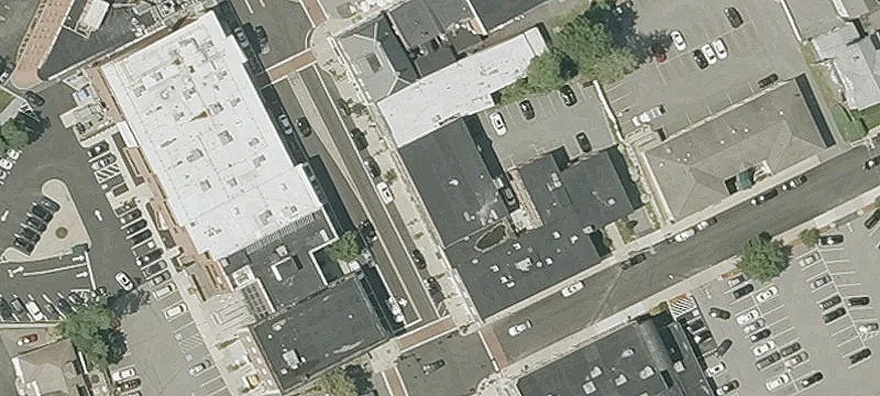 48 Main St