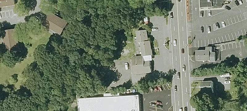 484 Bedford St