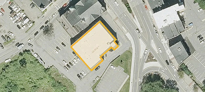 808 Main St