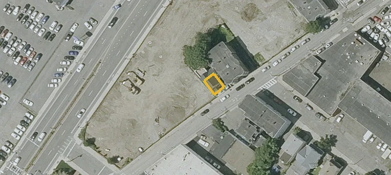 84 Bow St