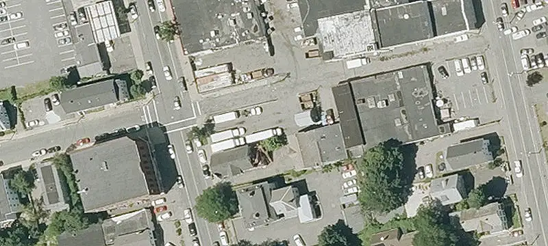 1144 Main St