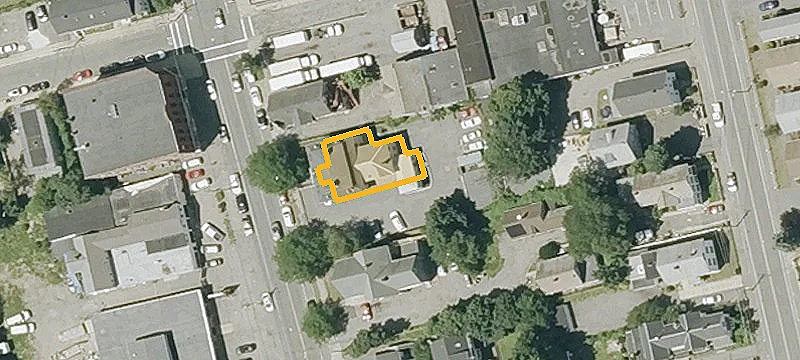 1156 Main St