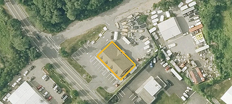 77 Pond St