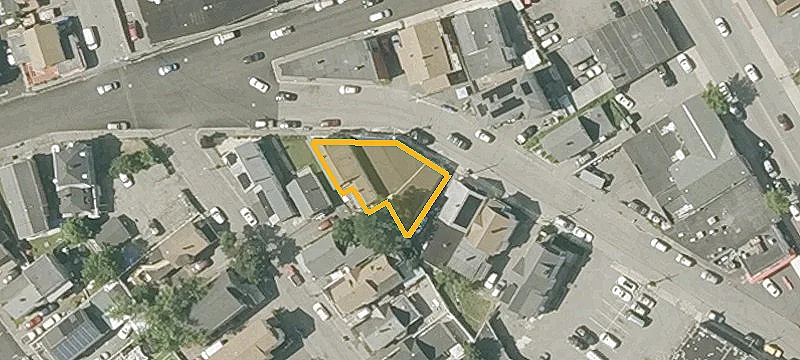 124 Cross St