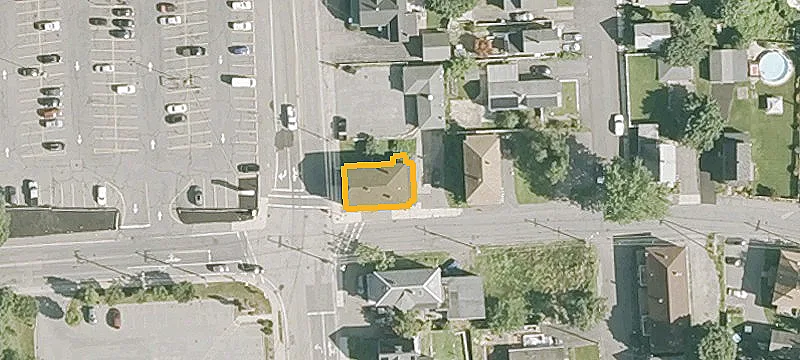 727 Main St