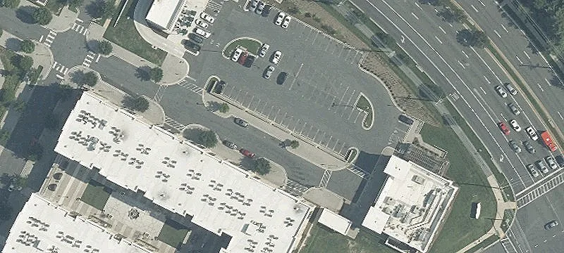 Montgomery Vlg Ave