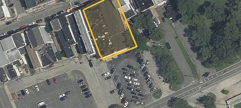 106 Main St