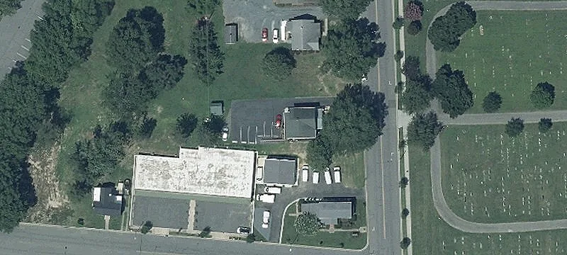305 Aurora St