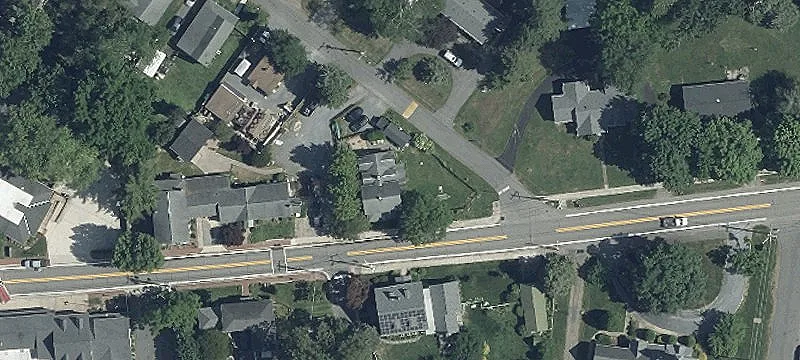 7121 Main St