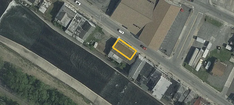 714 Mechanic St