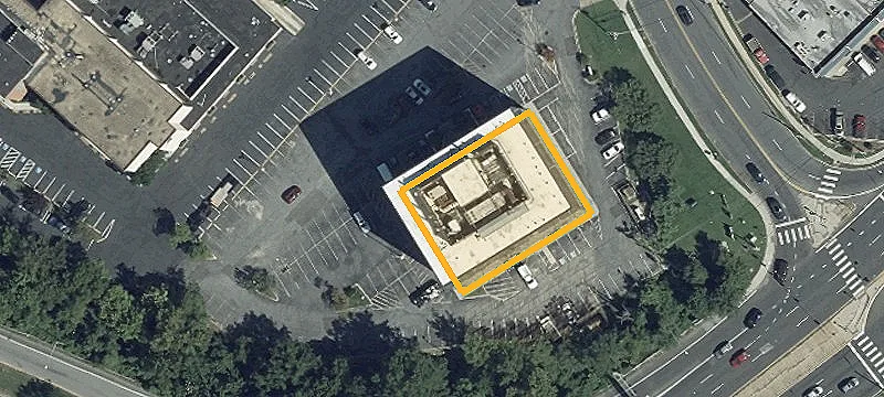 5900 Princess Gdn Pkwy