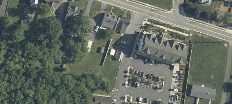 418 Main St