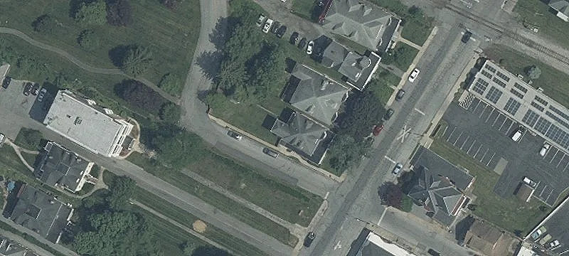 703 Oak Hl Ave