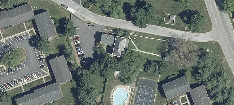 135 Vlg Queen Dr