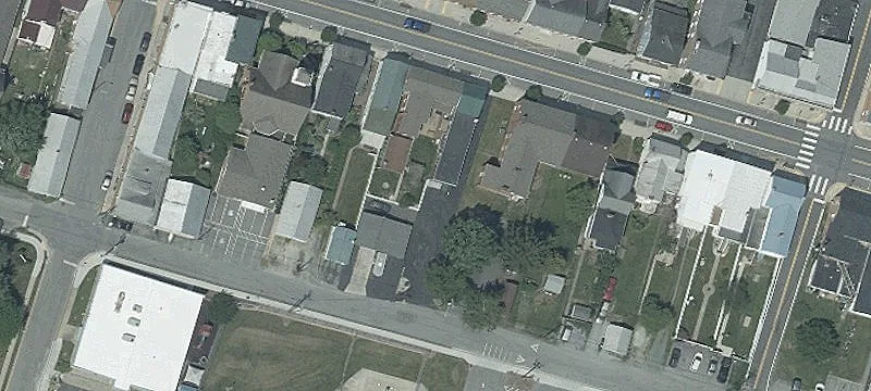 301 Main St