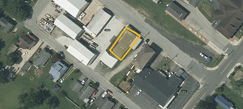 107 Railroad Ave
