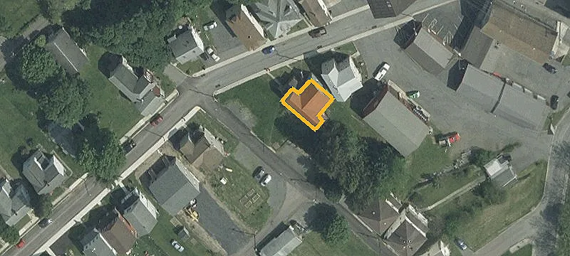 44 Maple St
