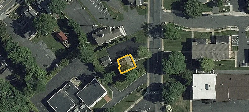 206 Hickory Ave