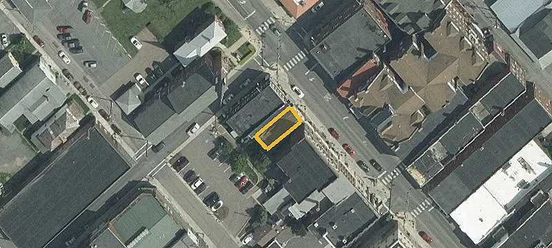 24 Main St