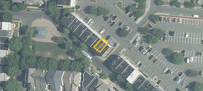 320 Main St