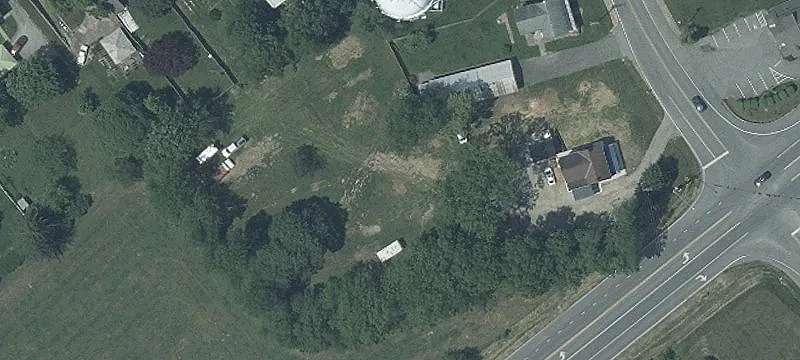11 Crum Rd
