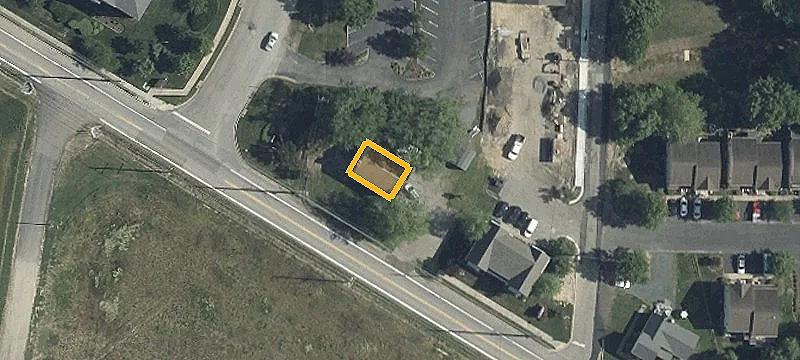 2403 Main St