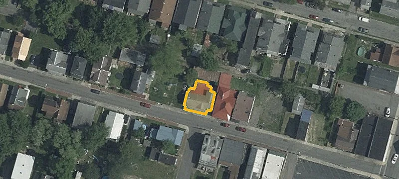 32 First St