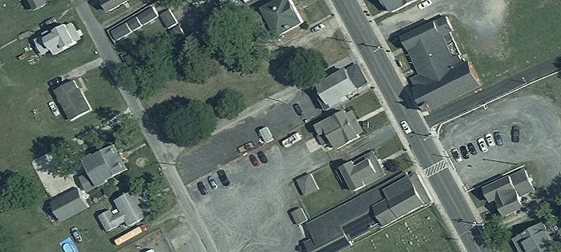 302 Main St